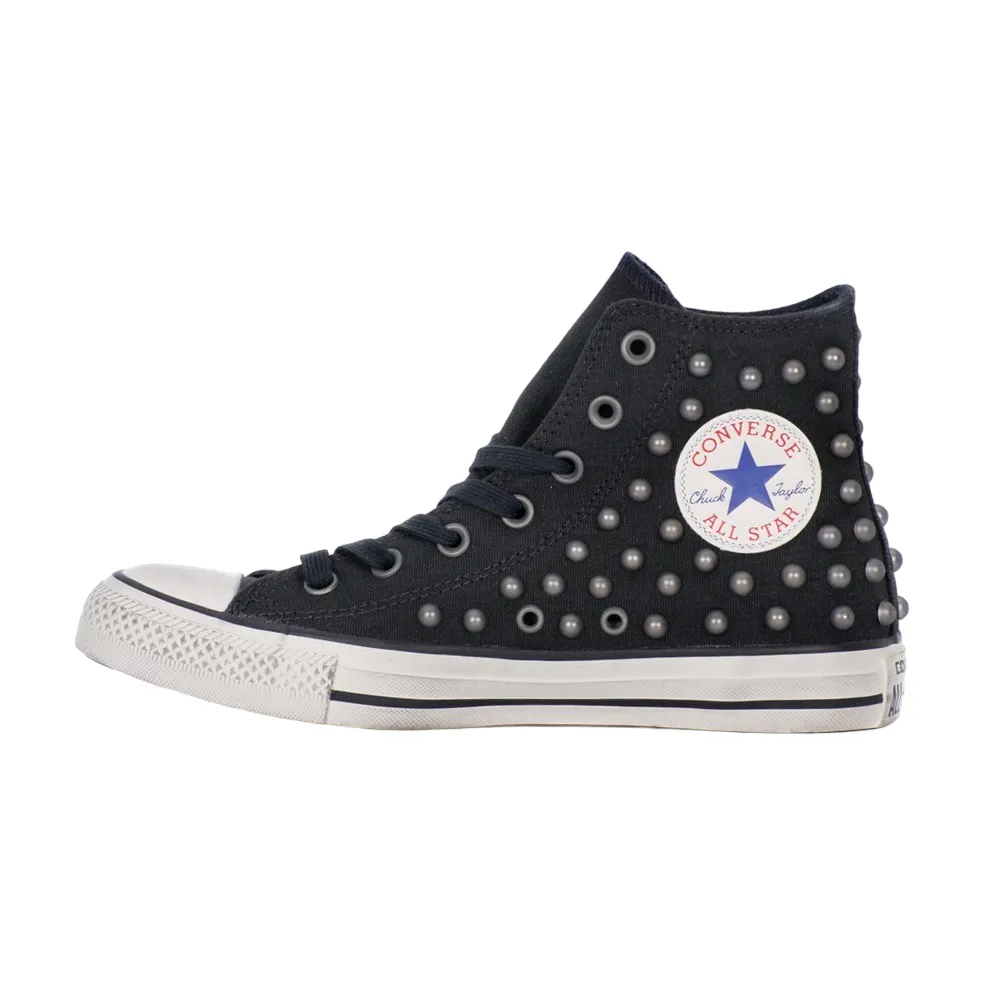 Converse Distressed with Studs 160958C black