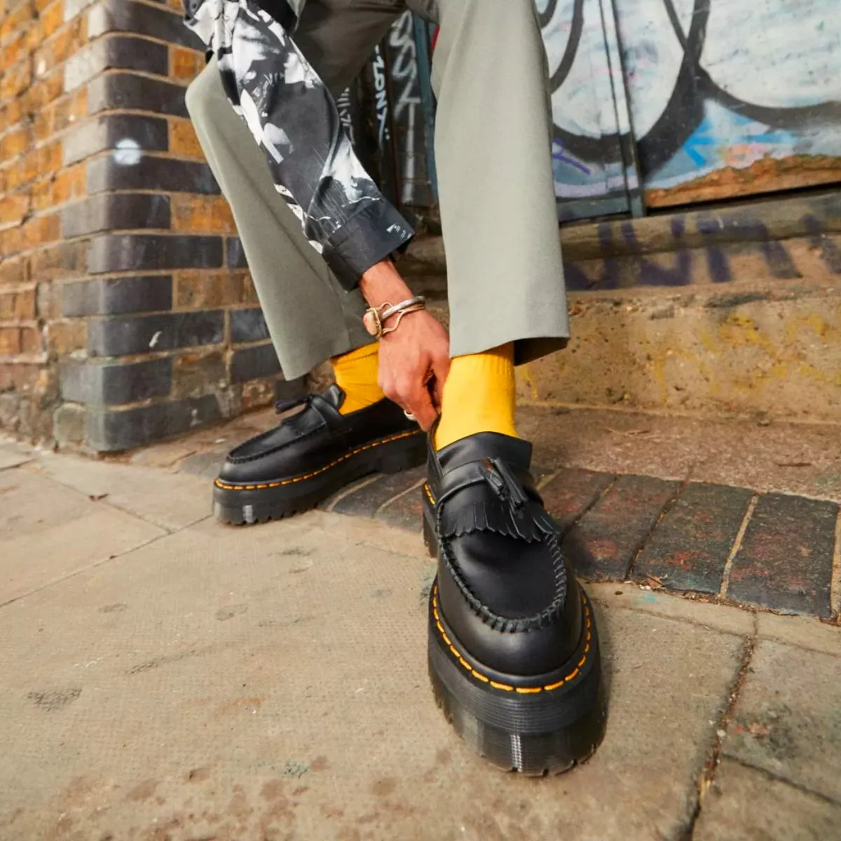      Dr. Martens Adrian Quad Black