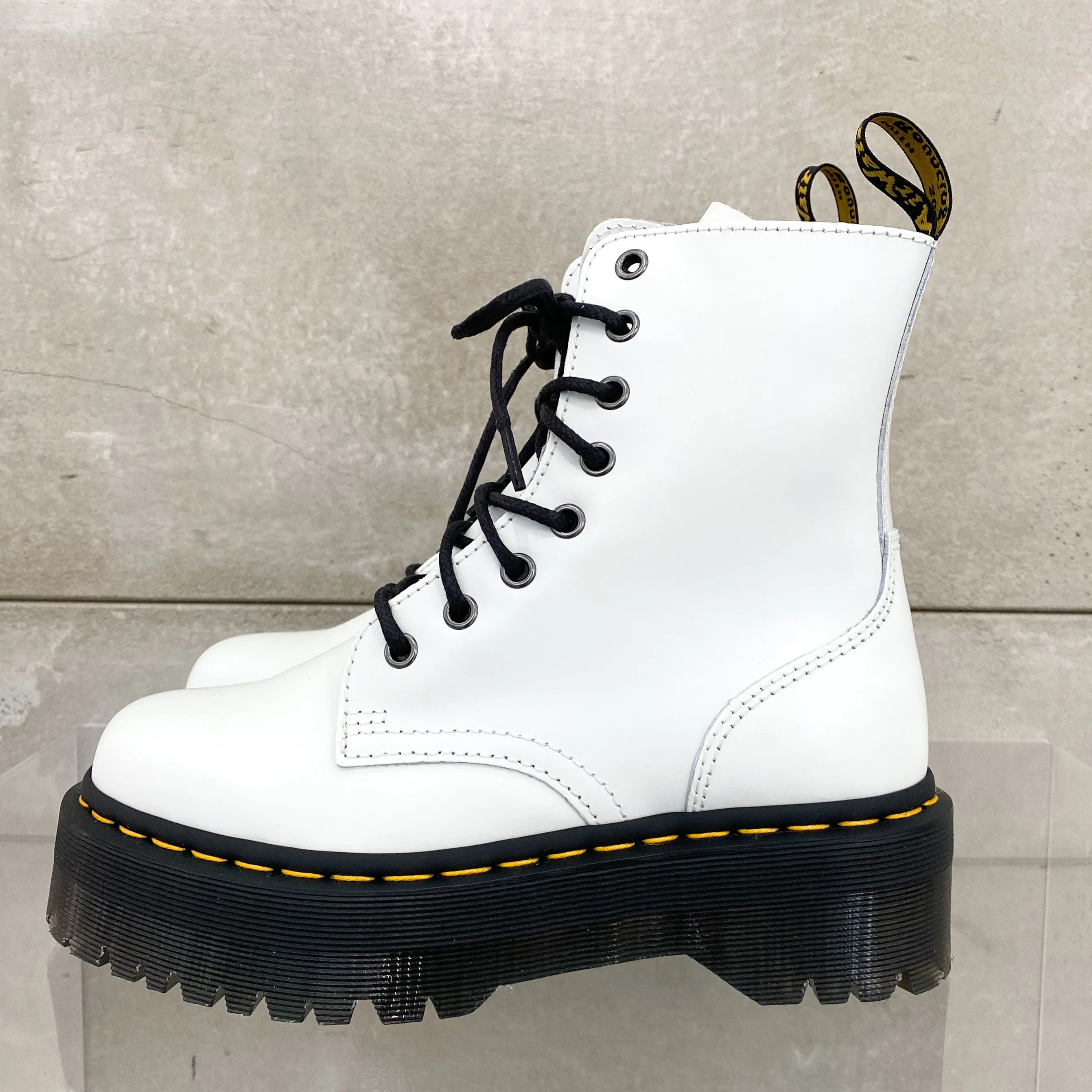 Dr.Martens Jadon White