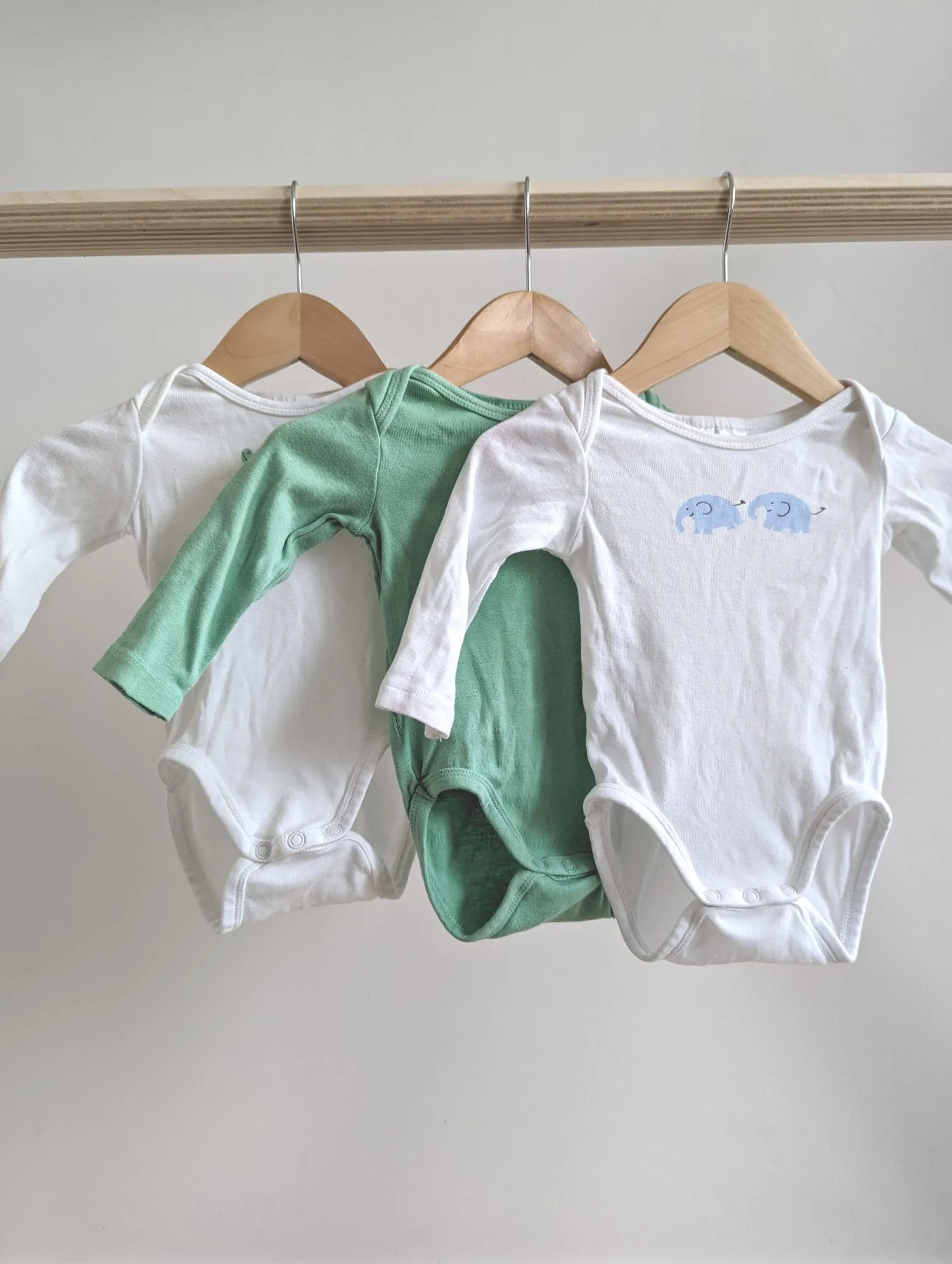 H&M Long Sleeve Onesies (2-4M) - Multipack