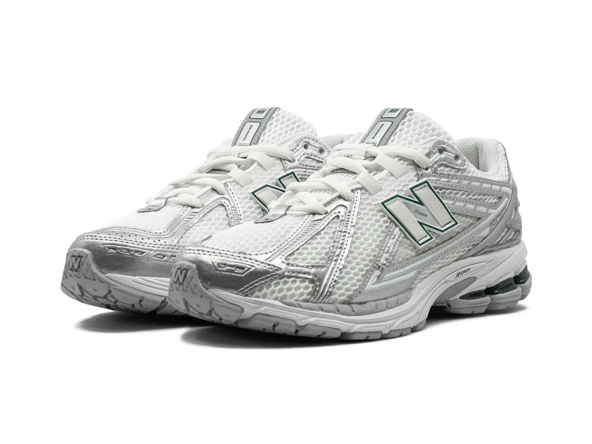 New Balance 1906R "Silver Metallic Sea Salt"