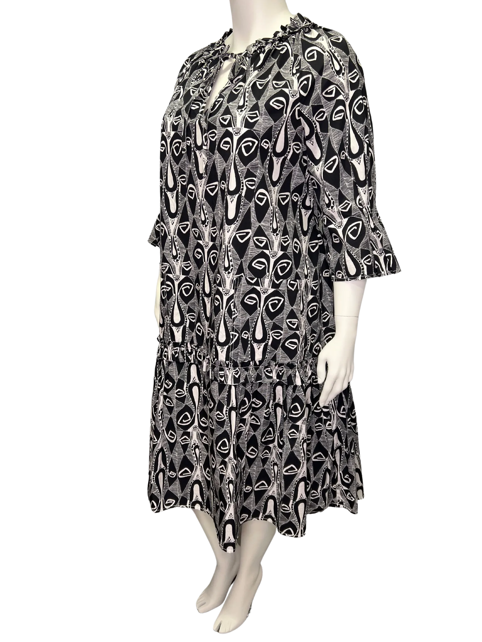 Size L - Verner x Lisa Waup Black and White Journeys Dress