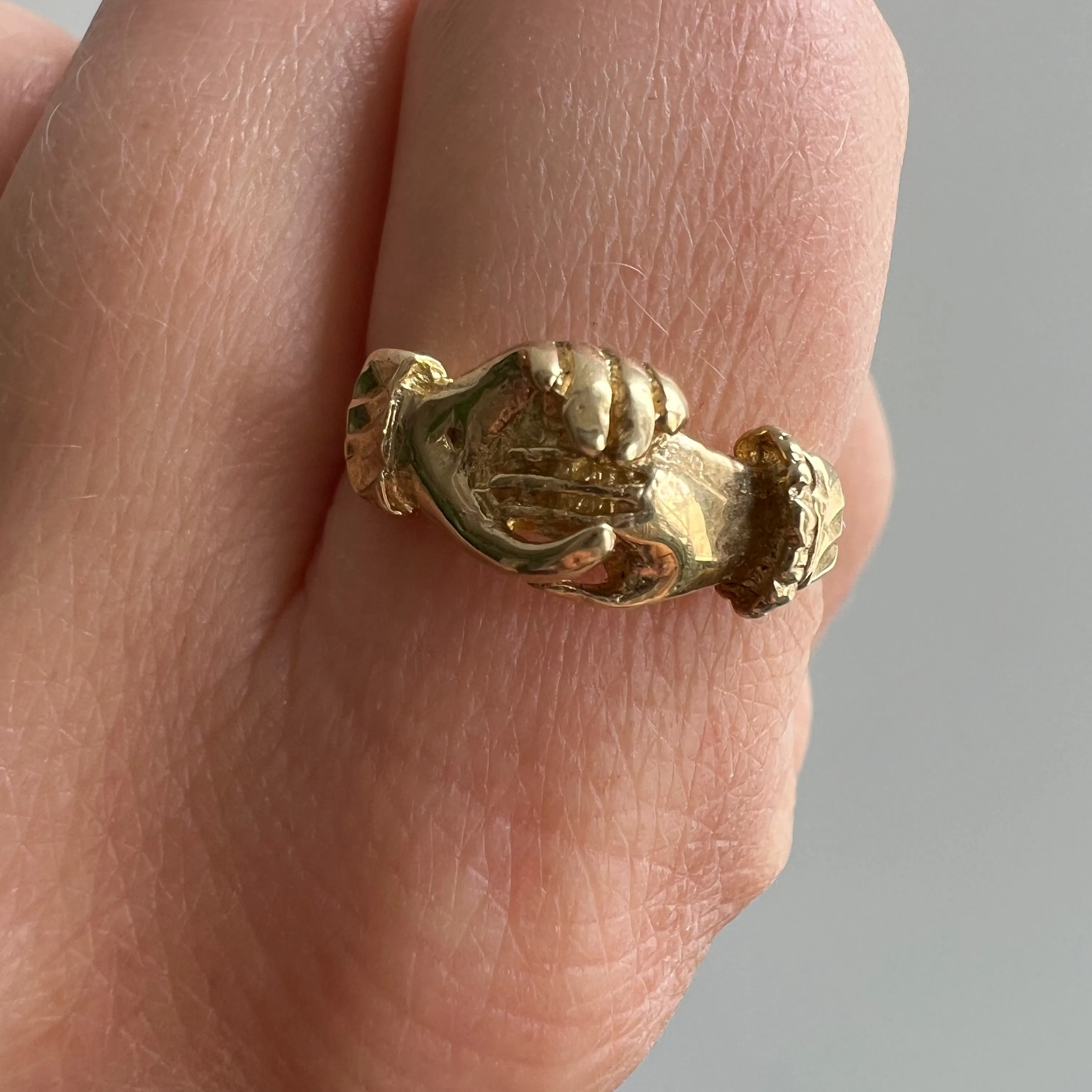 V I N T A G E // 10k / Fede Gimmel ring / yellow gold / Claddagh / size 7